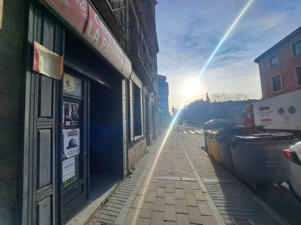 Antiguo local acondicionado como bar sin disponibilidad de licencia 