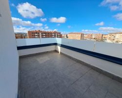 T.ALBINONNI 2 dormitorios con terraza