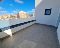 T.ALBINONNI 2 dormitorios con terraza